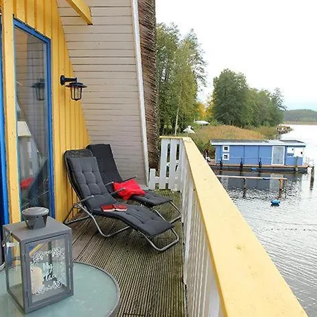 Bootshaus 600 *