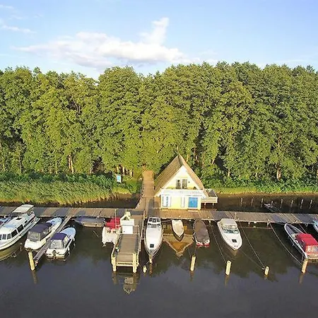 Bootshaus 600 * Mirow